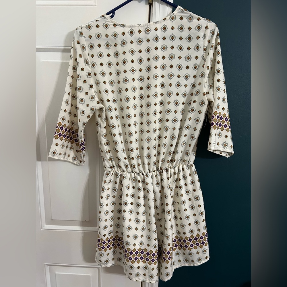 Patterned Romper Size M - Picture 2 of 6